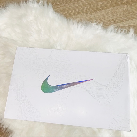 Nike Air VaporMax Running Shoes - Picture 4 of 5